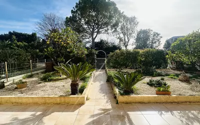 Antibes (06600)