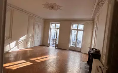 Paris 8E