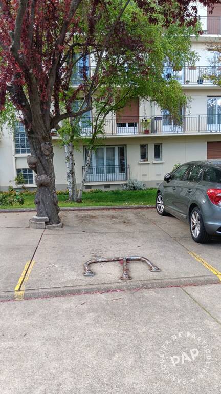 Location Garage, parking Clamart (92140)  100&nbsp;&euro;