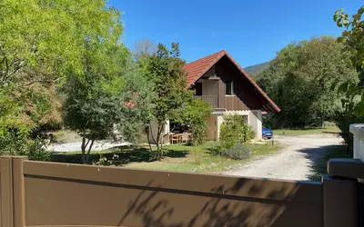 , A 2 Pas Du Lac Du Bourget, Chindrieux (73310)