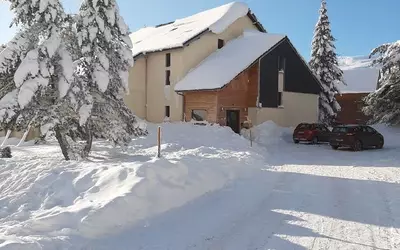 Besse-Et-Saint-Anastaise (63610)