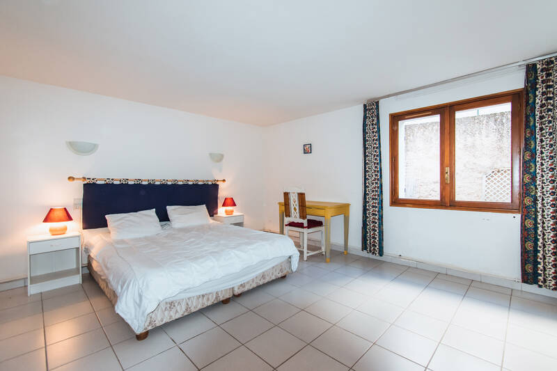 Gréoux-Les-Bains (04800)