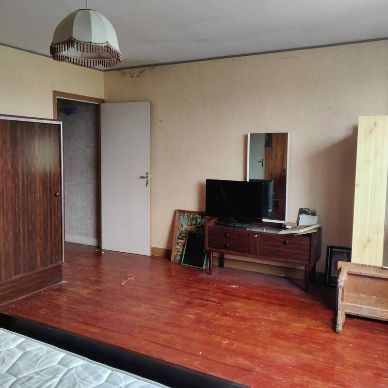 Valence (82400)