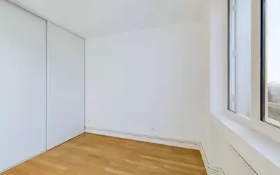 Lyon 8E