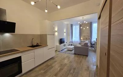 Avignon (84000)