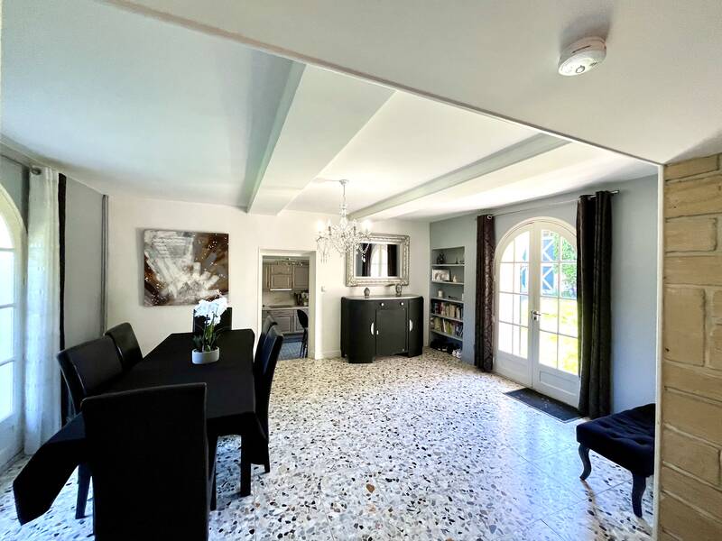 Mézières-Sur-Seine (78970)