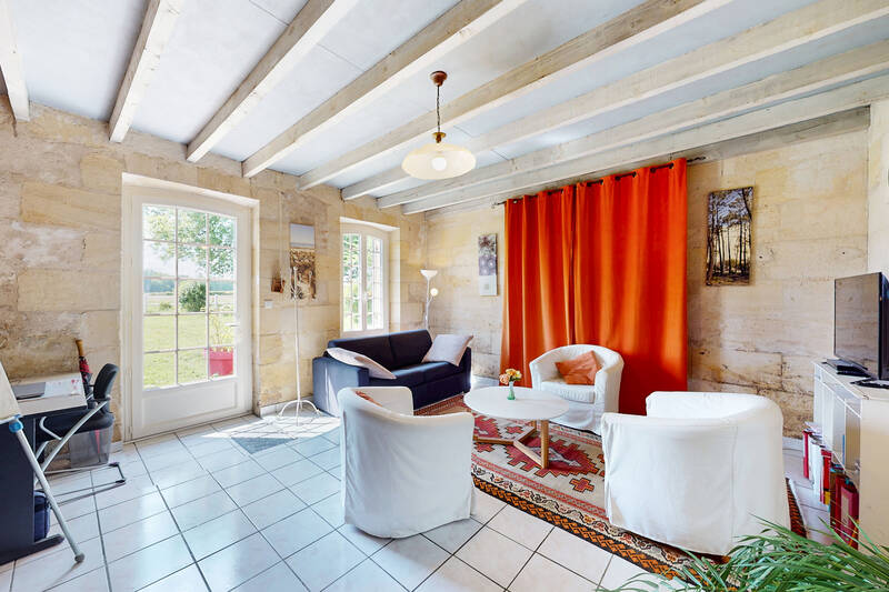 + 110 M2 De Dépendance