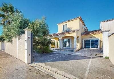 Vente maison 4 pièces Saint-Gilles (30800)