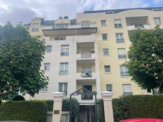 Location appartement studio Courbevoie (92400)