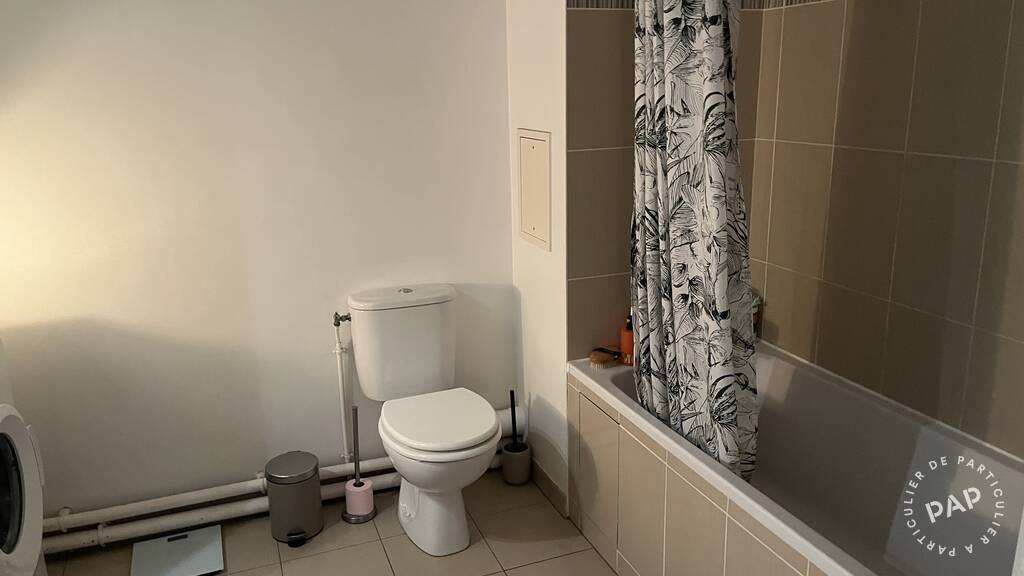 Location immobilier 950&nbsp;&euro; Issy-Les-Moulineaux (92130)