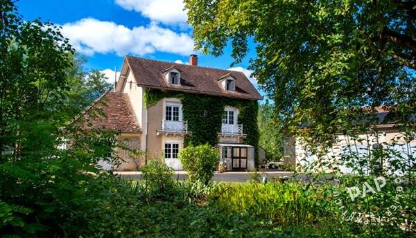 Vente maison 275 m² Thenon (24210)