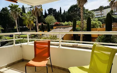 Avec Terrasse, Piscine Et Parking - Cavalaire-Sur-Mer