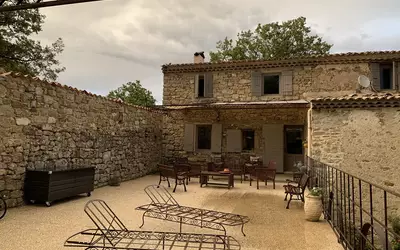 Simiane-La-Rotonde (04150)