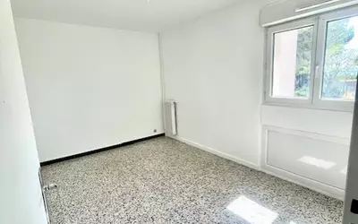 Toulon (83000)
