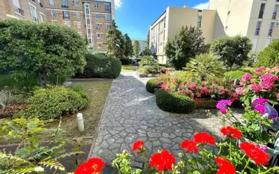 Courbevoie (92400)
