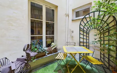 Duplex Lumineux En Plein Coeur Du Marais