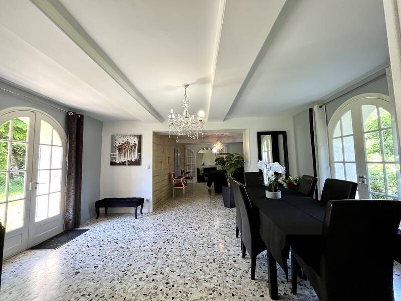Mézières-Sur-Seine (78970)