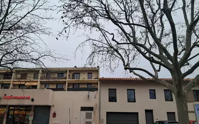 Pertuis (84120)