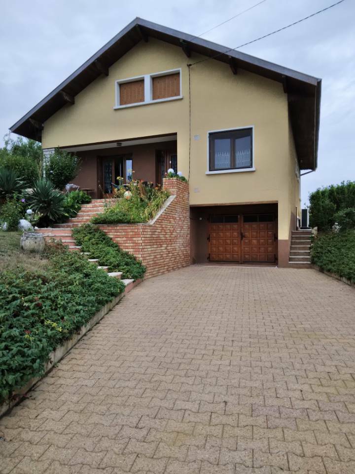 Marboz (01851)