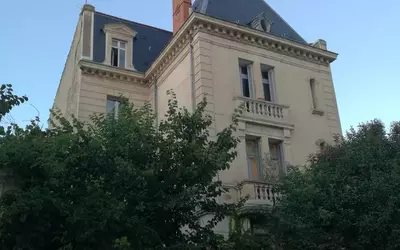 Nîmes (30000)