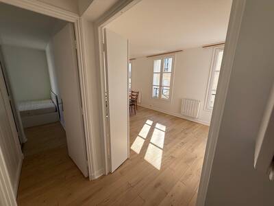 Location appartement 2 pièces Paris 18e