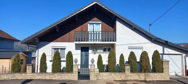 Oyonnax (01100)