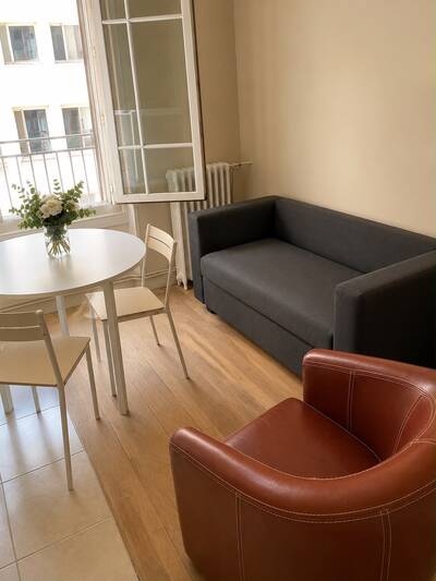 Location appartement studio Paris 18e