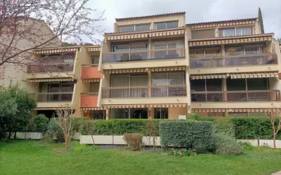 Nîmes (30000)