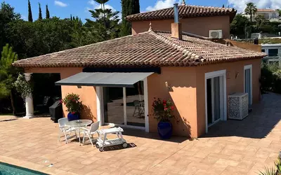 Fréjus (83600)