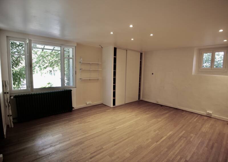 Mandres-Les-Roses (94520)