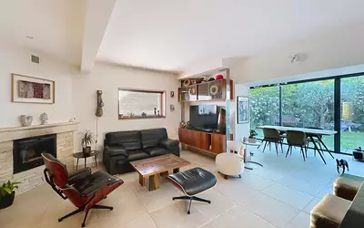 Uzès (30700)
