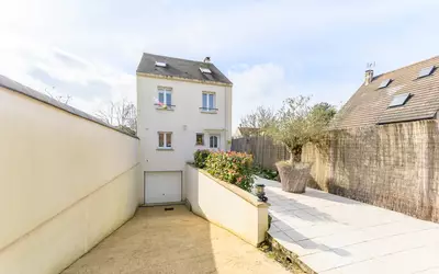 Claye-Souilly (77410)