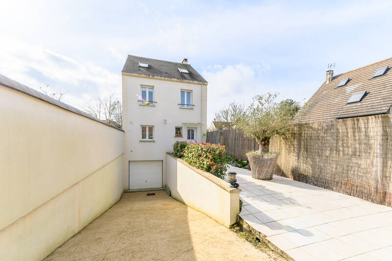 Claye-Souilly (77410)