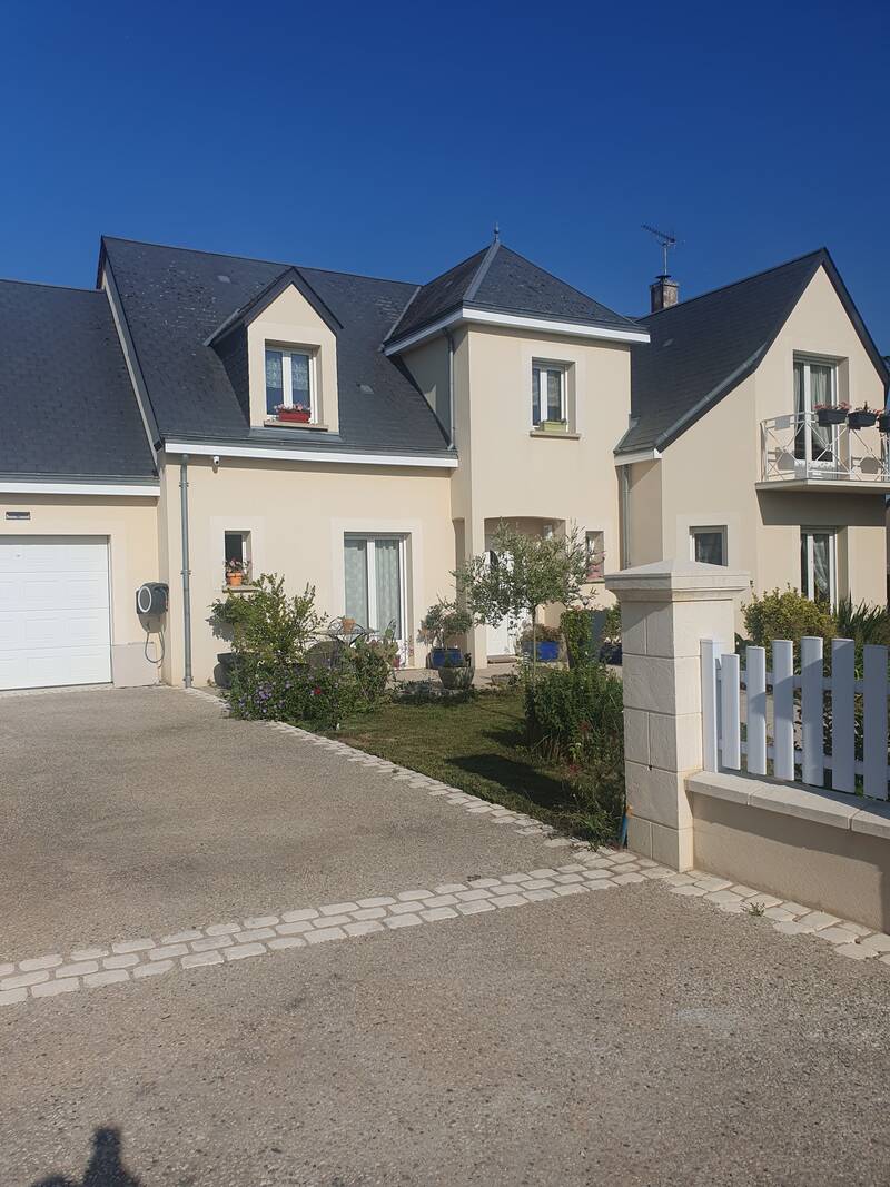Saint-Denis-Les-Ponts (28200)