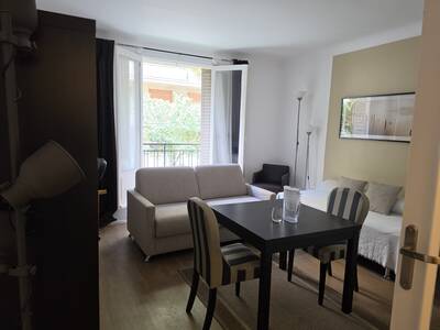 Location appartement studio Paris 16e