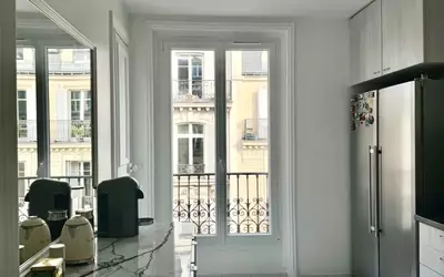 Paris 8E