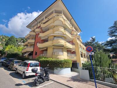 Location appartement 3 pièces Menton (06500)