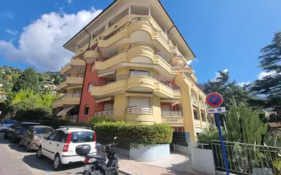 Menton (06500)