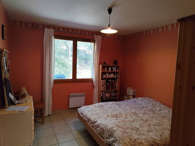 Rousset-Les-Vignes (26770)