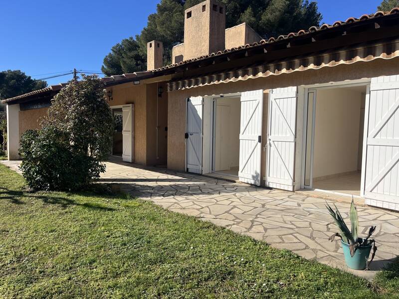 Saint-Cyr-Sur-Mer (83270)