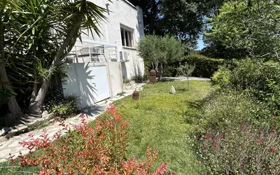 Les Angles (30133)