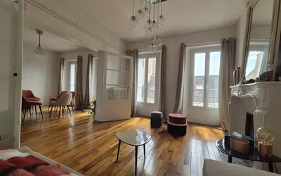 Fontainebleau (77300)