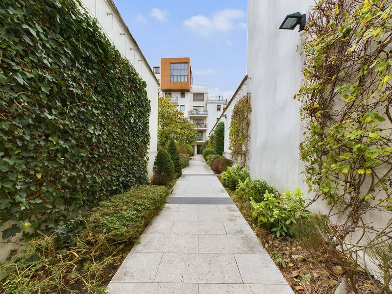 + Balcon 7,64M² Vanves (92170)