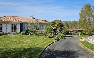 Mouilleron-Le-Captif (85000)