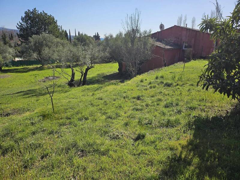 Salernes (83690)