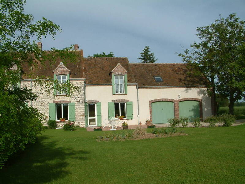 Nemours (77140)