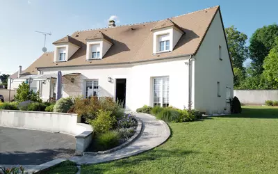 Hanches (28130)