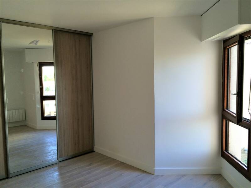 Puteaux (92800)