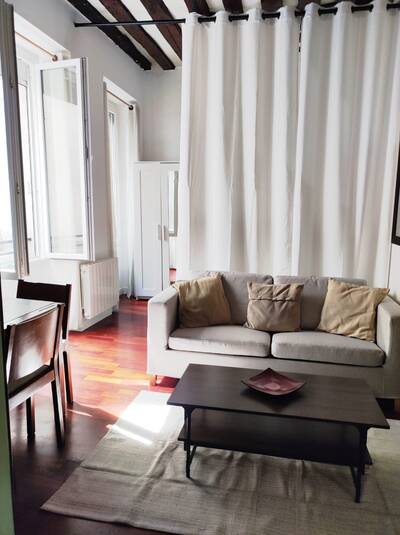 Location appartement studio Paris 3e