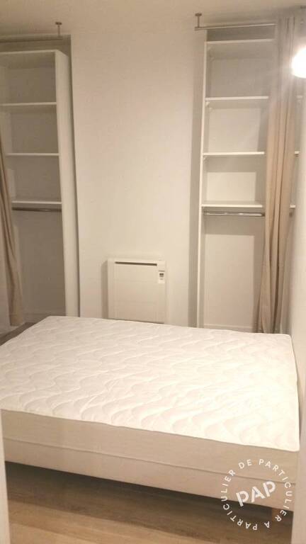 Location meublée appartement 2 pièces 31 m² Paris 20E photo 4
